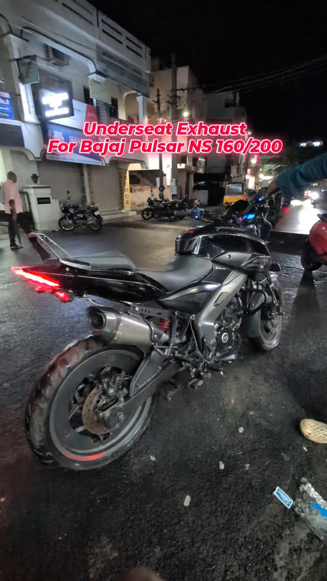 Underseat Bendpipe With Yoshimura Alpha slipon exhaust Fixed in Bajaj Pulsar 200NS
.
.
.
Shipping Do