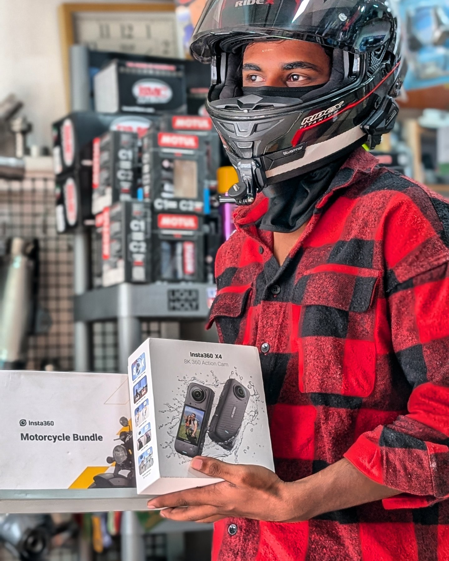 ◾INSTA ONE X4 Action Camera
◾INSTA Motorcycle Bundle pack goes
.
.
.
Shipping Done throughout India
