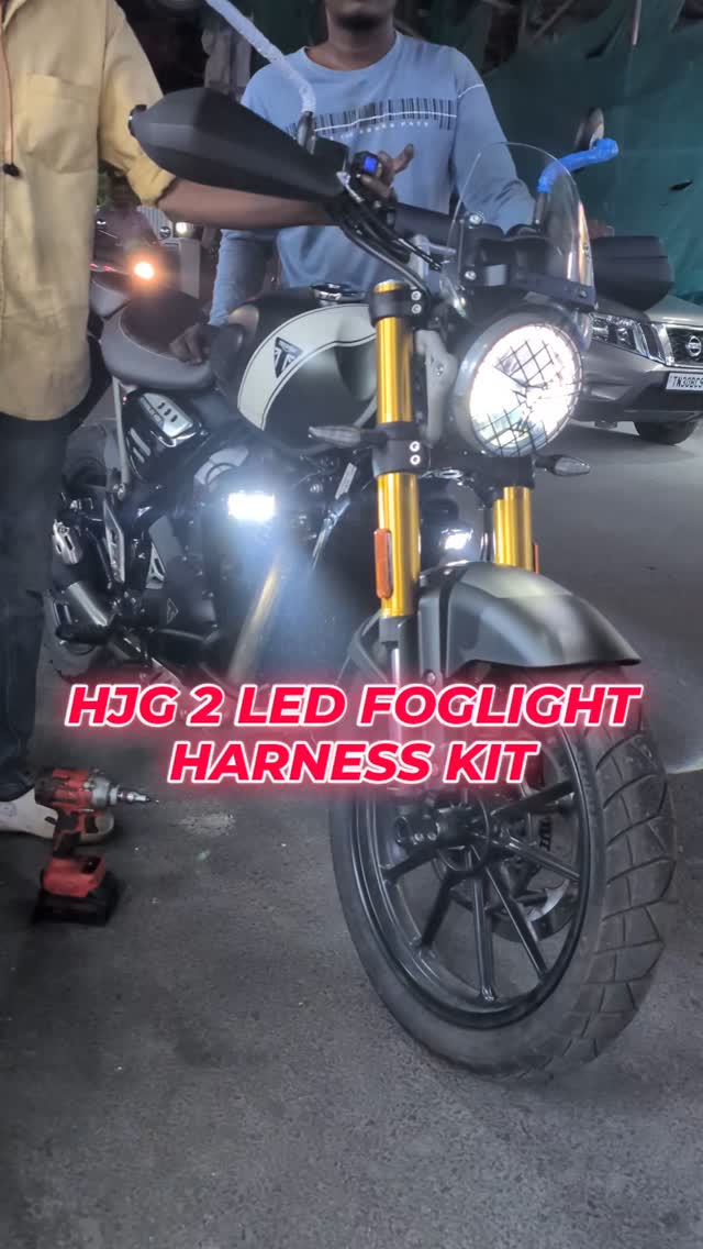Triumph Scrambler 400 Came in for Accessories installation

◾Radiator Guard
◾HJG 2 LED Foglamp with 