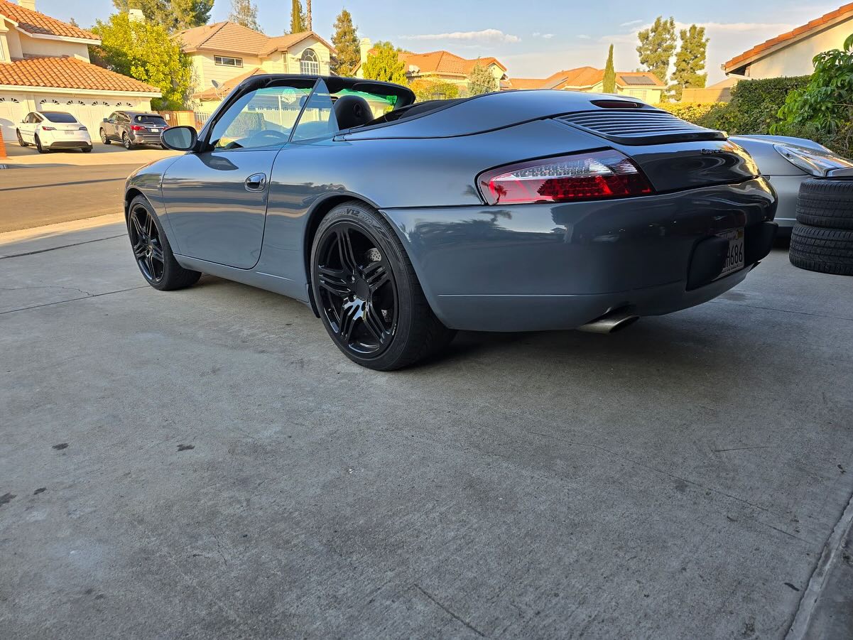 So this happened today #porsche #911 #996  #graphitebluemetqllic
