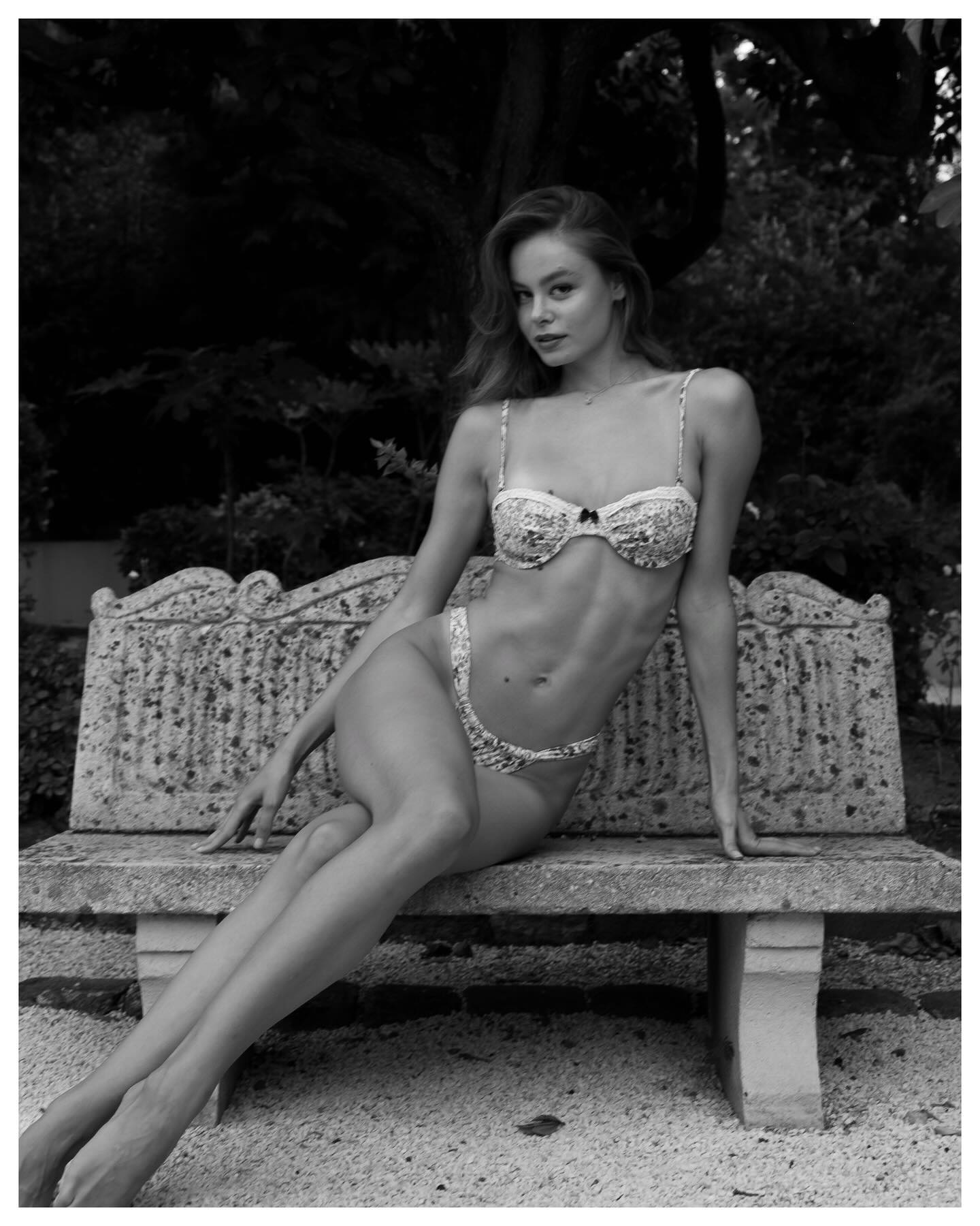 mahequline_ carolineballermann 
bikini drops 1.10. ðŸ§™ðŸ»