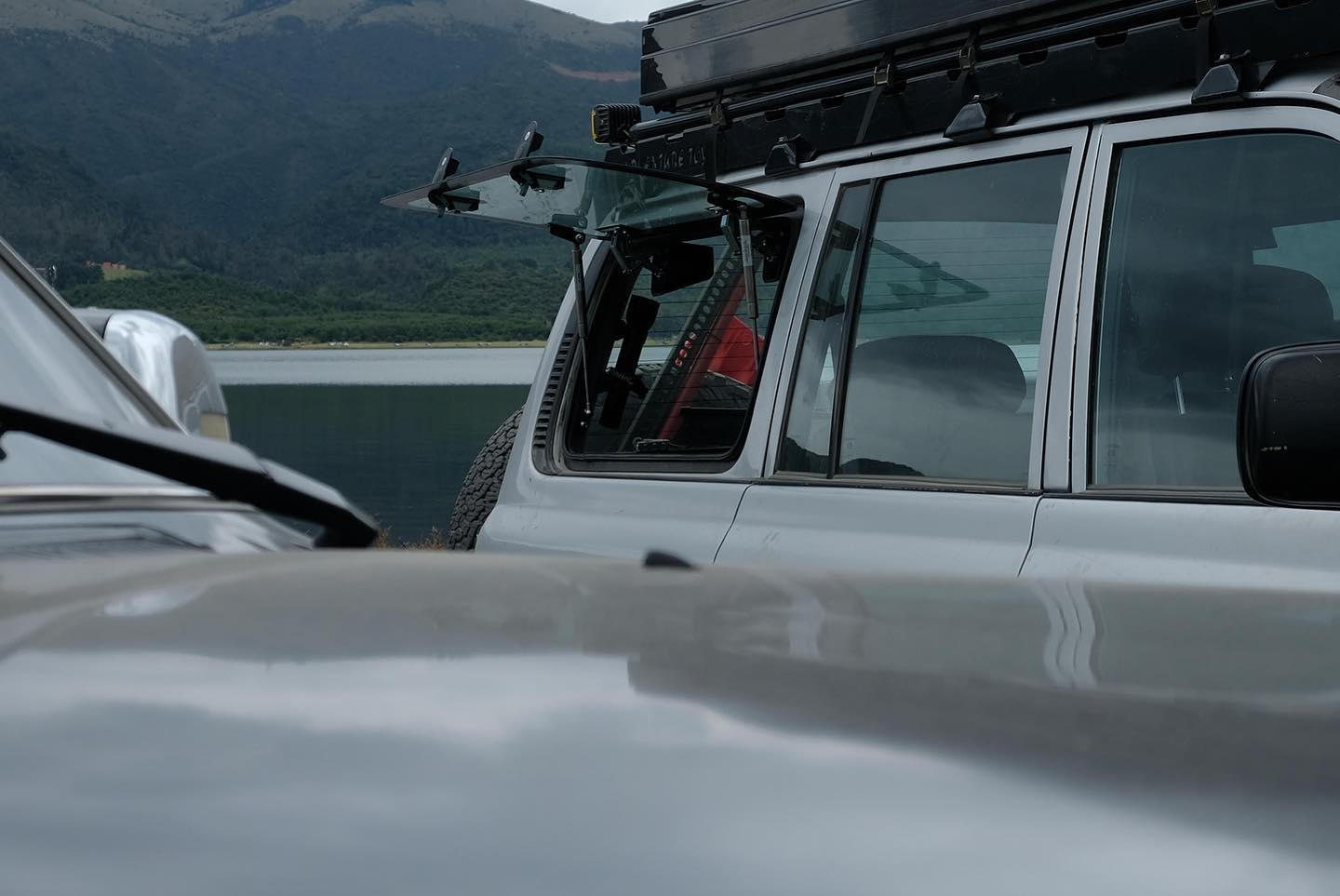New product !!!! 
side windows for Landcruiser 80 Gull wing style … buy here ☝️