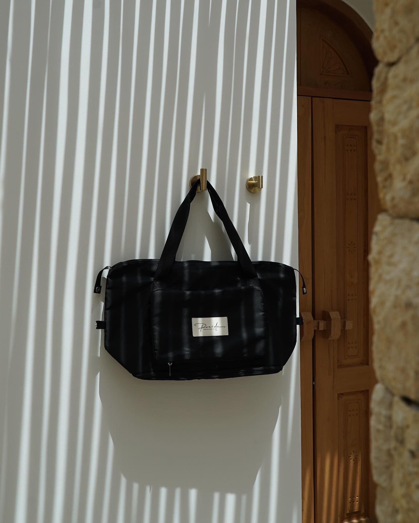 Jet Black ✈ 

SHOP NOW https://penidabagco.shop
LINK IN BIO 

#travel #travelwithpenida #travelbag #