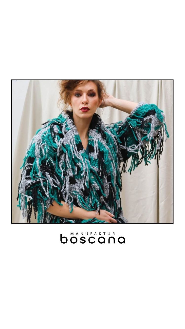 🌿✨Zwei Teile, ein mega Look: Solveig kombiniert unser langärmliges, grün bedrucktes Shirt mit einer