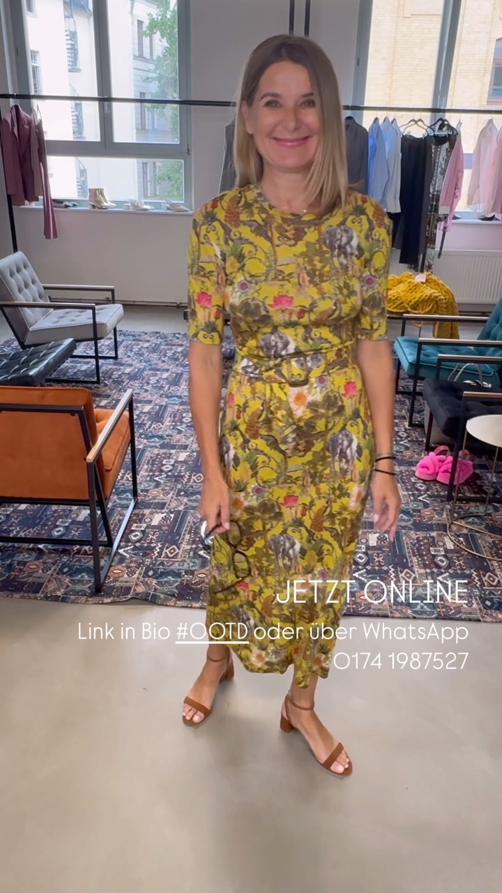 ☀️ Solveig bringt heute Eleganz und Glamour auf ein neues Level mit diesem atemberaubenden Maxikleid