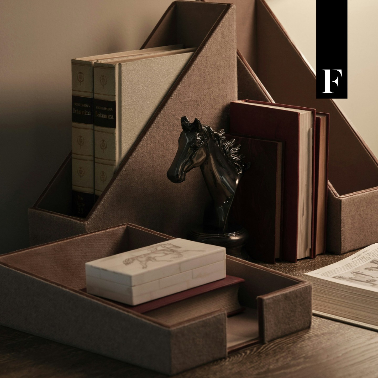 Minimalist design meets premium craftsmanship. 👌 The MILBURN office set, featuring wool and leather