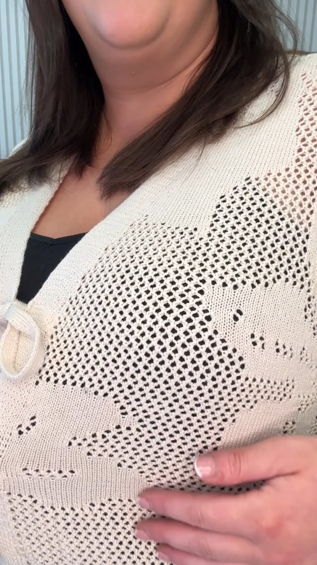 😍 We just HAD to show you these!! 😍
Sizes 16-28, these cardigans are so easy to style!!

🔍 Zizzi 