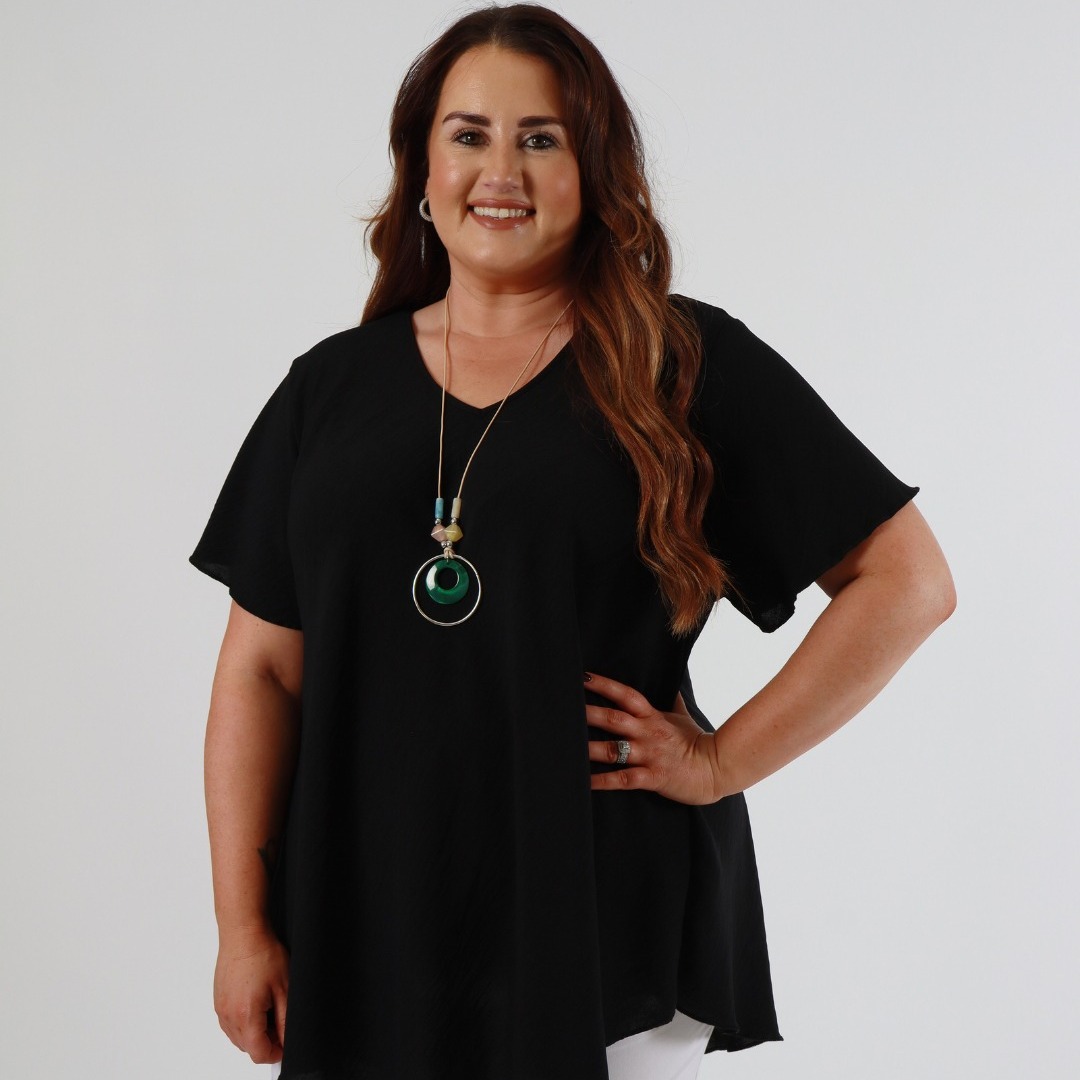 😍 😱 €17 Nina Blouses 😍 😱
We're excited to be offering our infamous Nina Blouses at such an amazi