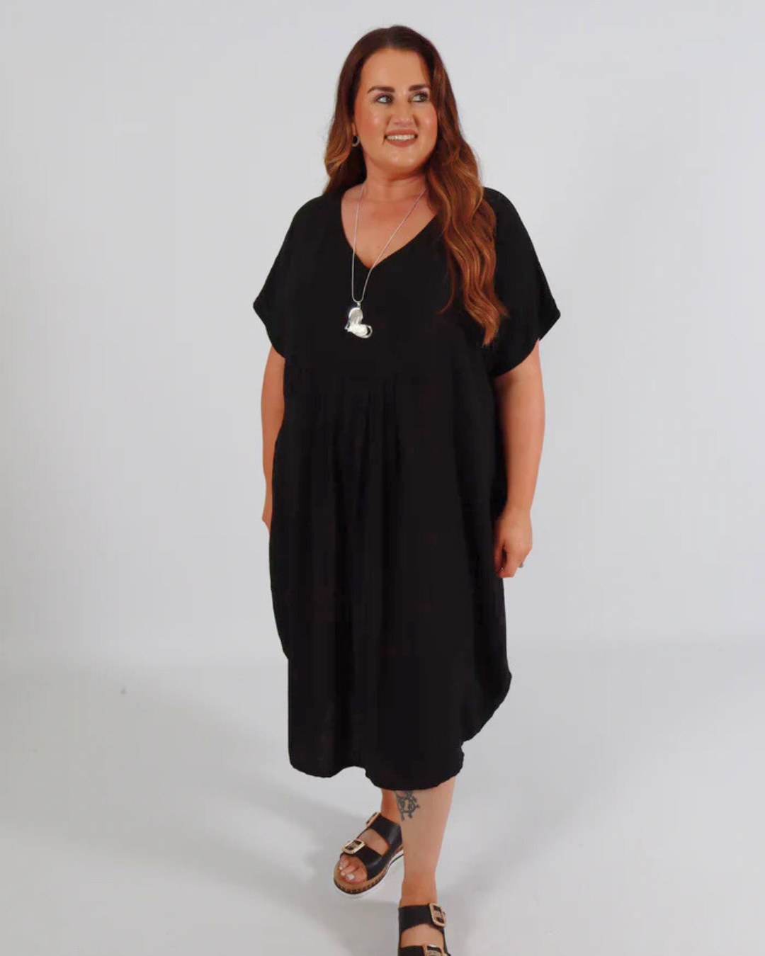 💖 Were €29.99 NOW €24.99! 💖
What a special surprise!!

🔍 Lexi Dress

The front pleat design adds 