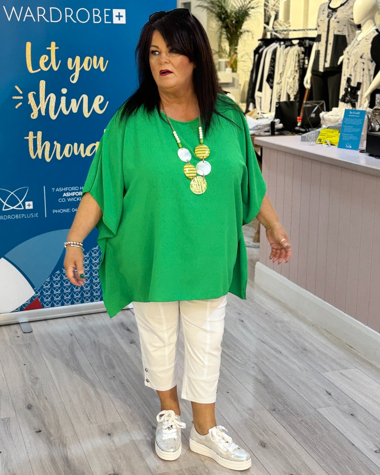 Juliet 💚
at just €25, this is the most easiest, yet stylish piece for the season!

🔍 Juliet Top in