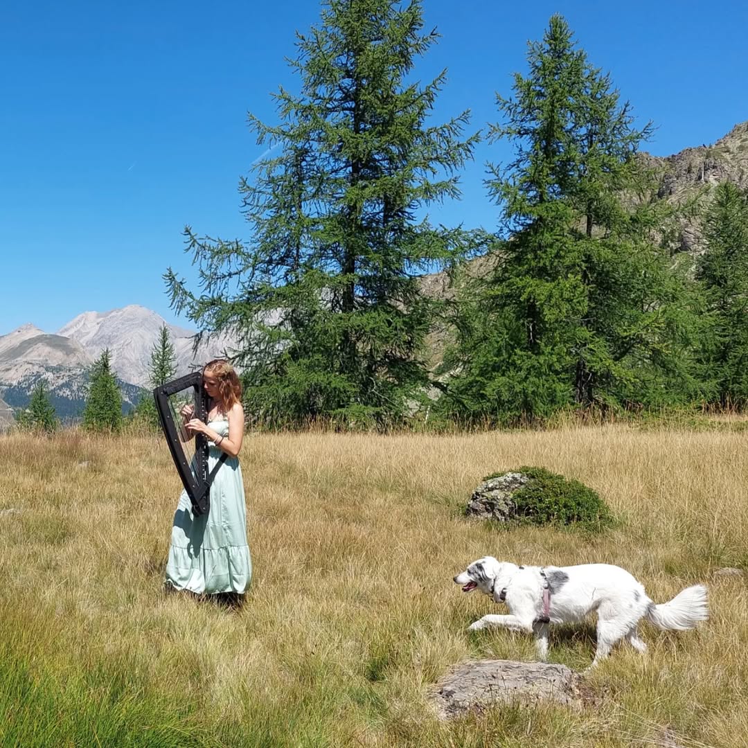 Feeling like a fairy in a fairy-tale 🧚🏻‍♀️
Part 2
(Ricordando l'estate in questa giornata uggiosa)