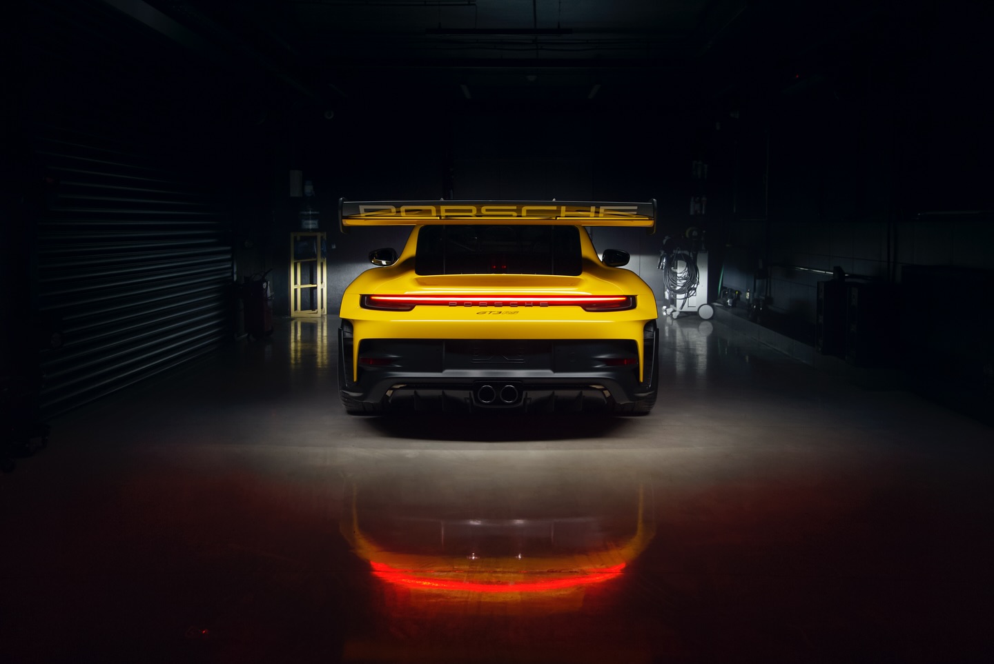 Porsche 911 GT3 RS у яскравому виконанні від South.Art😍
⠀
Ми подбали про те, щоб цей спорткар не ли