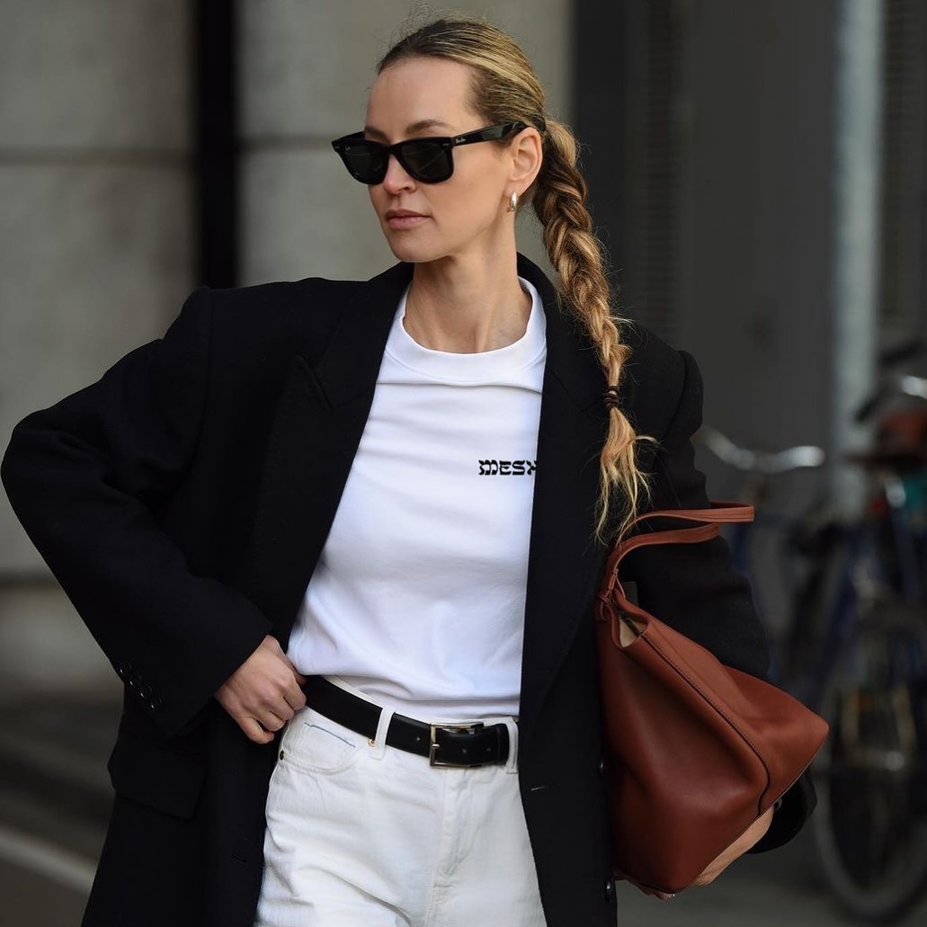 Mixing â€œcasualâ€ pieces and more â€œformalâ€ wear is one way to create a relaxed yet trendy look