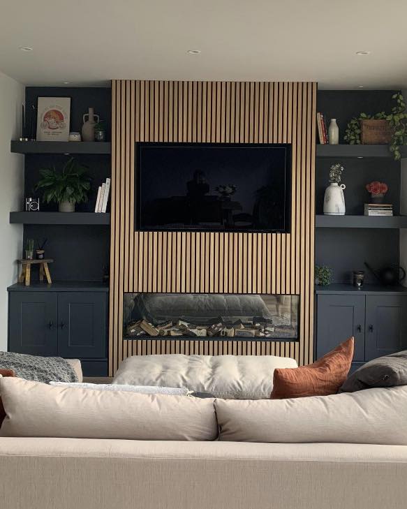Remember this media wall from back in the summer? It’s been dressed and looks beautiful 😍 \n\nNatur