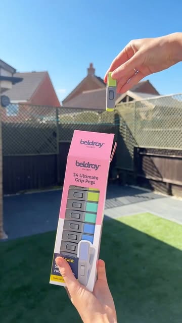 Let the sunshine do the hard work!☀️\n\nOur retractable clothes line + ultimate grip pegs = the drea