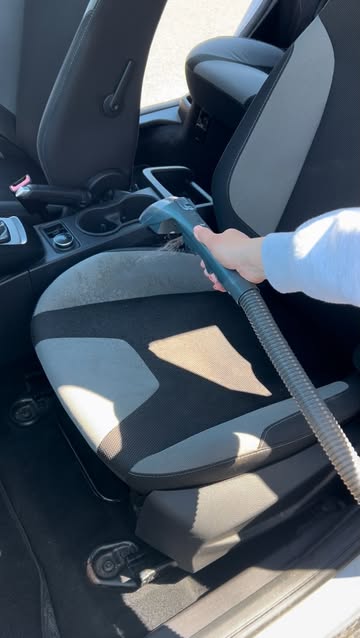 🚗Here’s how to easily deep clean your car seats:\n\nThe Beldray Spot Buster Pro is a spot cleaning 