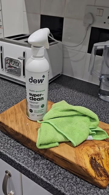 Today is World Food Day! 😋🍍🥝\n \nBut how do you clean up after preparing food? \n \ndew Super Cle