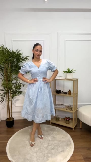 Koleksion i ri !✨\n\nPër porosi ONLINE mund të na kontaktoni në: Instagram, Facebook, Viber dhe What