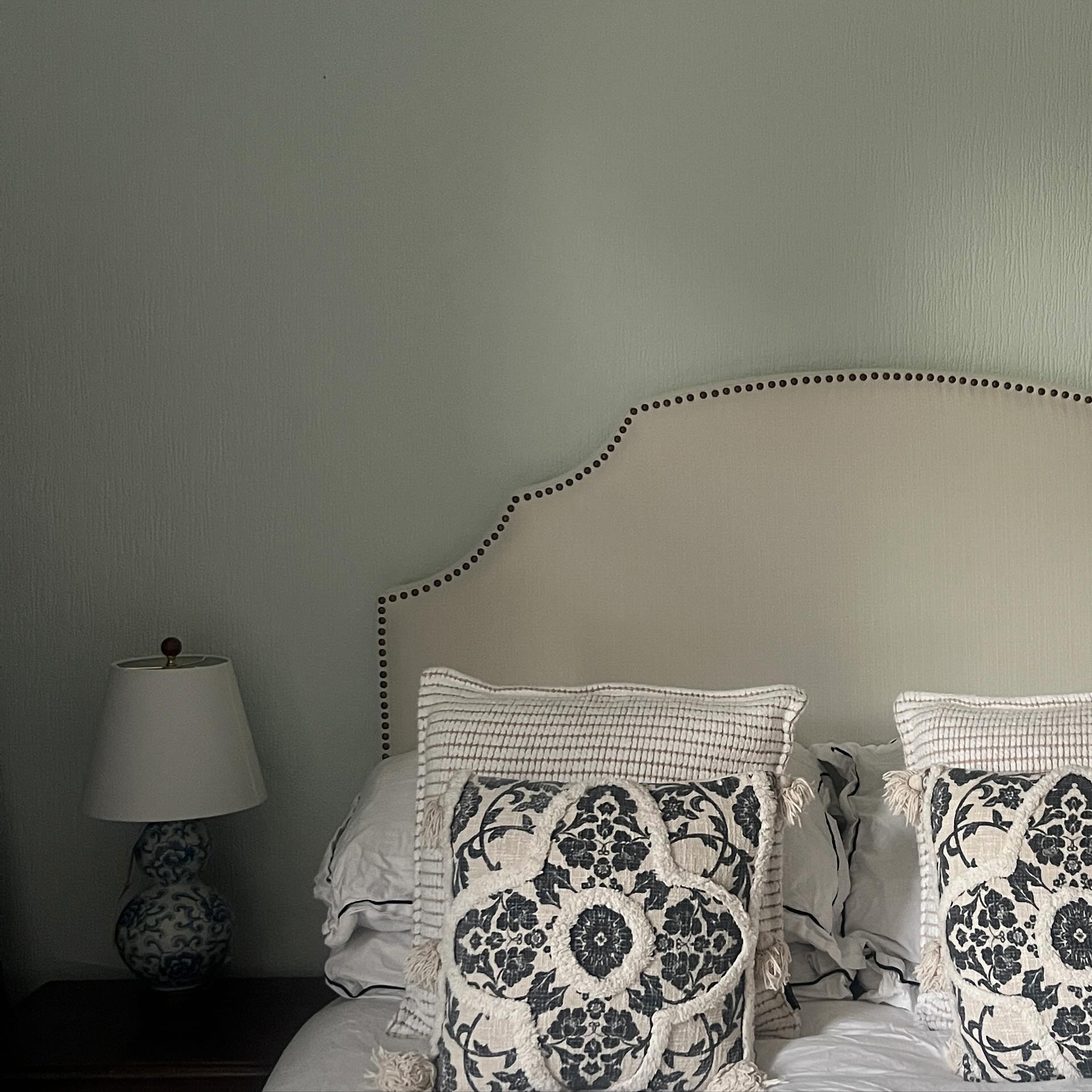 New bed has been delivered and we love it!

Now to decide on paint colours, find a rug and some more