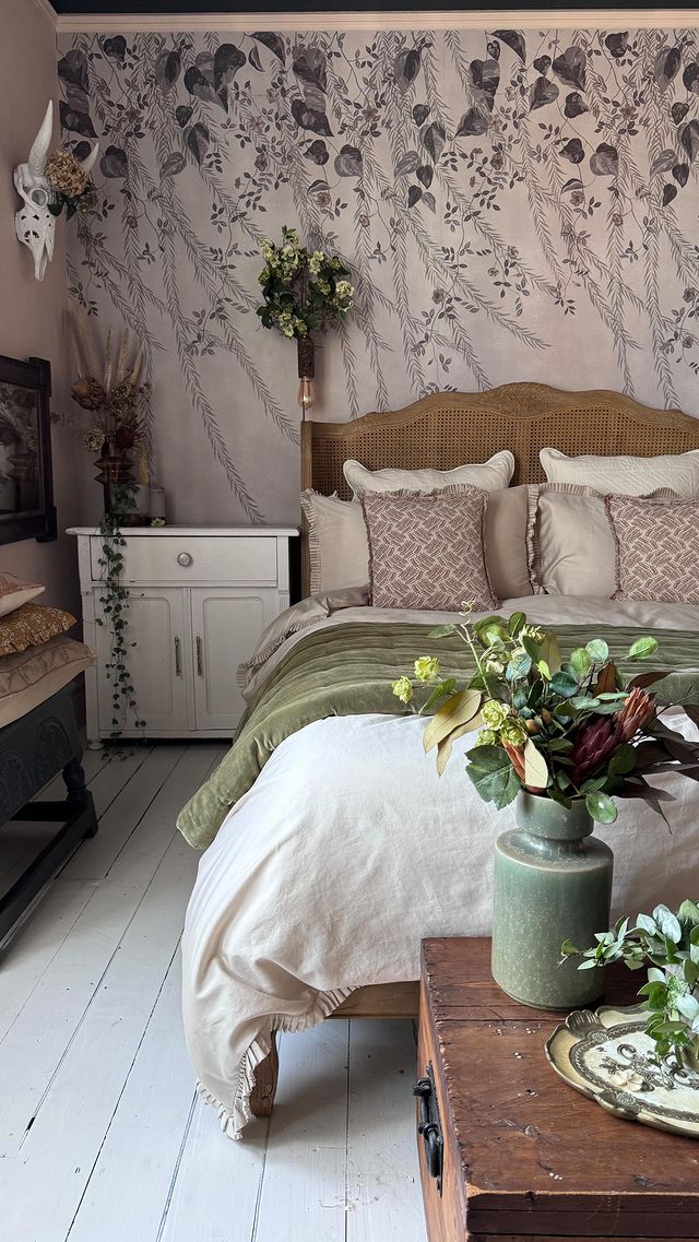 Ad | So excited to show you today my beautiful new bed from featherandblack ! This is the Versailles