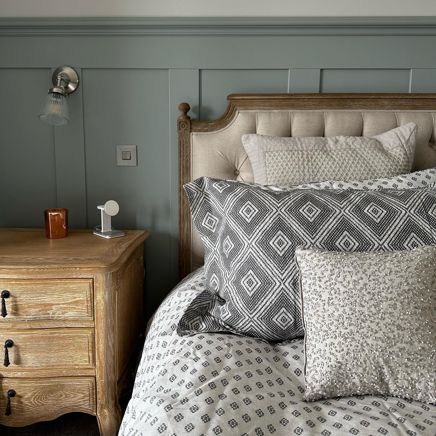 Master bedroom // it has taken me ages since we moved in to even start to get the bedroom anywhere n