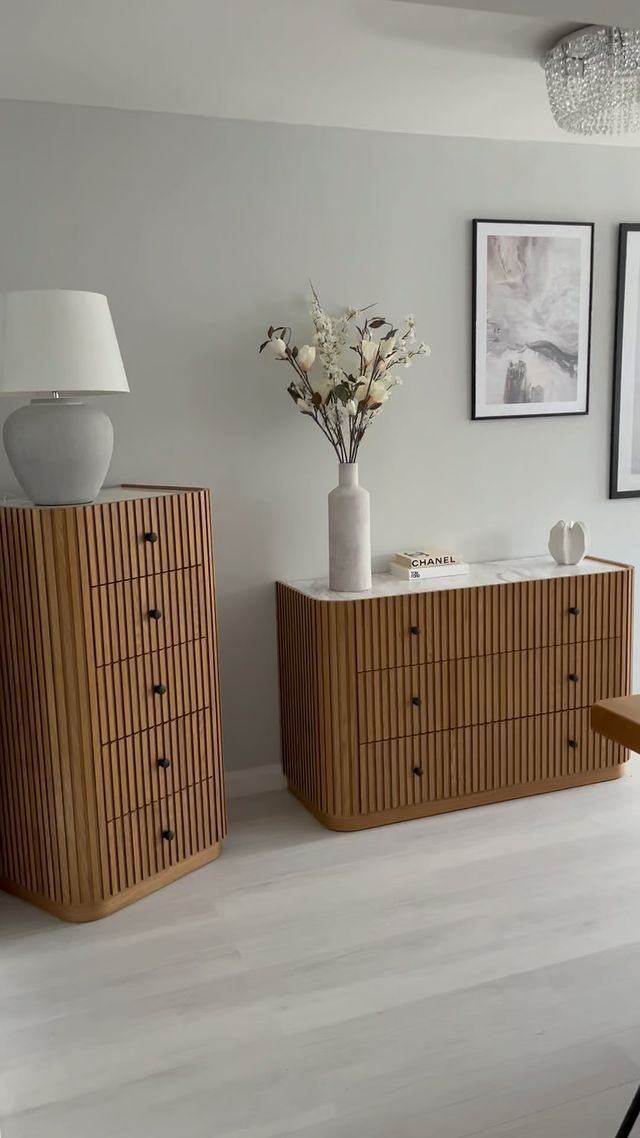 Happy Thursday âœ¨
.
My beautiful furniture has arrived from featherandblack and I absolutely love i