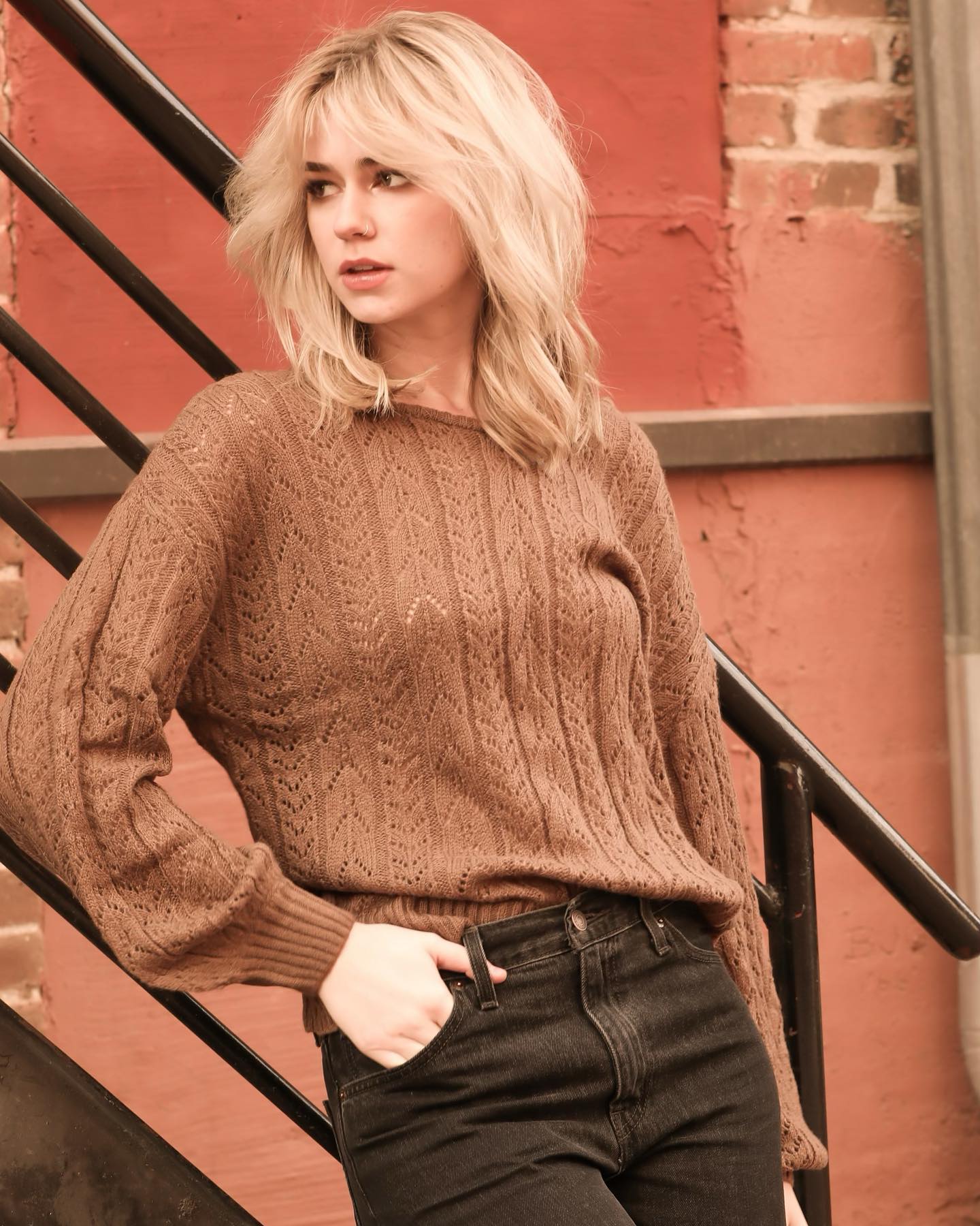 💛 Seasons may change but I never want sweater weather to end! 💛
Featuring our Seasons Change Sweat