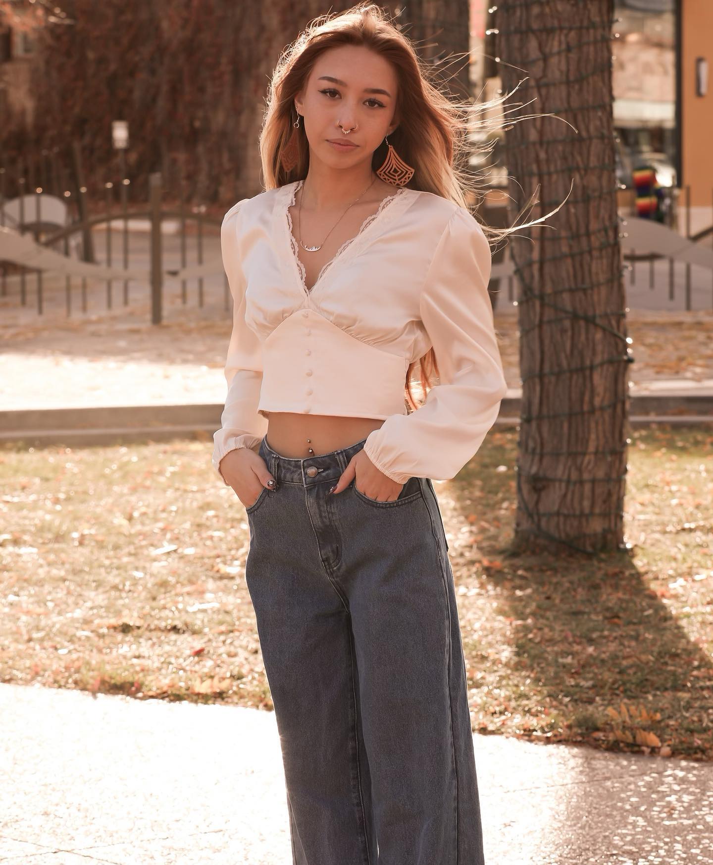 💫 Obsessed with this style of top! 💫
Featuring our This Is Love Blouse!

•
•
•
📸 @noellegrace.img