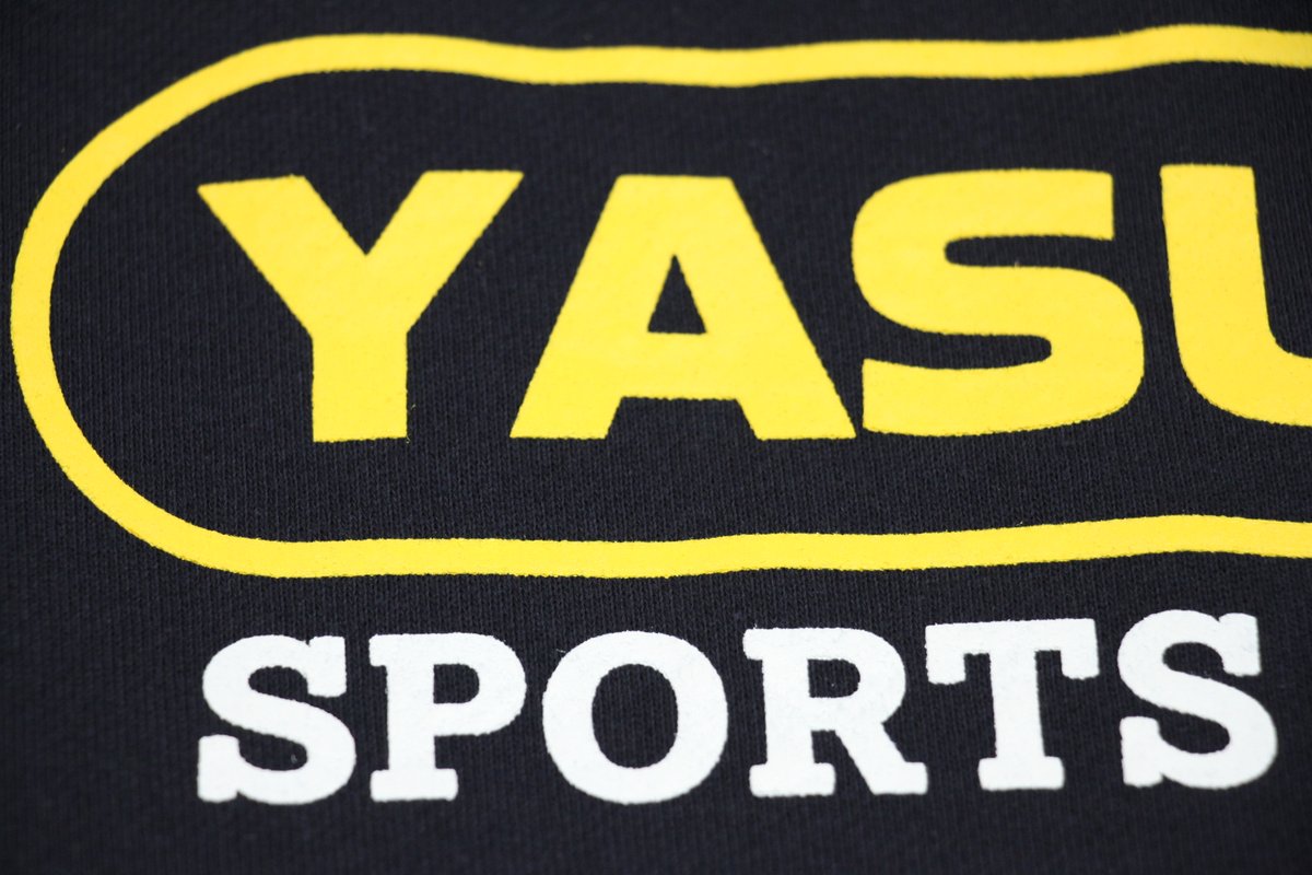 【近日発売開始！】

#YASUDA90周年 の限定アイテム
第２弾、受注生産で発売予定です👟

・ロンT
・スウェット
・パーカー

の３種⚽️

ぜひ秋冬ものの候補に！ https://t.co