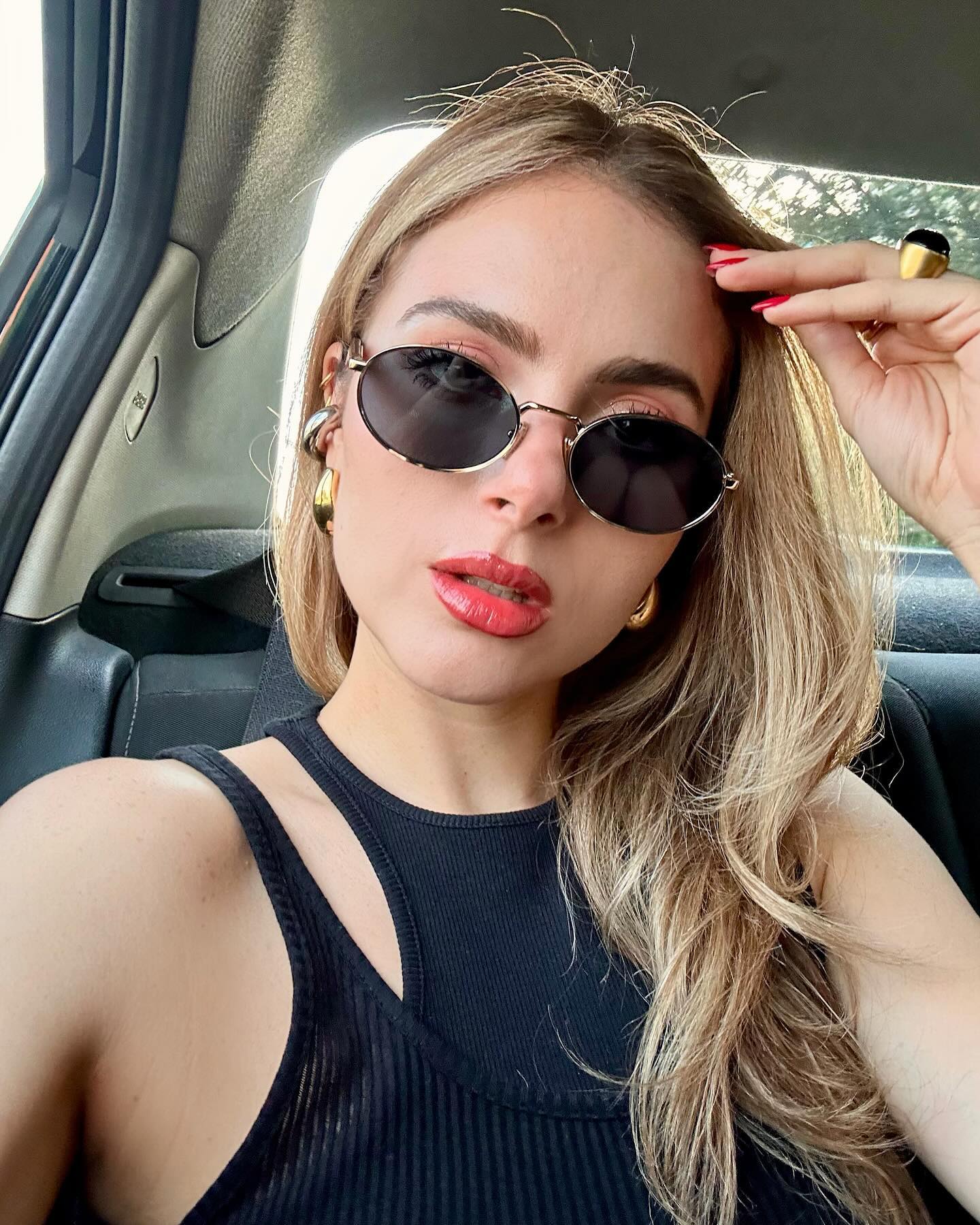 💥no hay poder mas grande en este mundo que el de mis baby hairs, sin importar que seguro pase 1 hor
