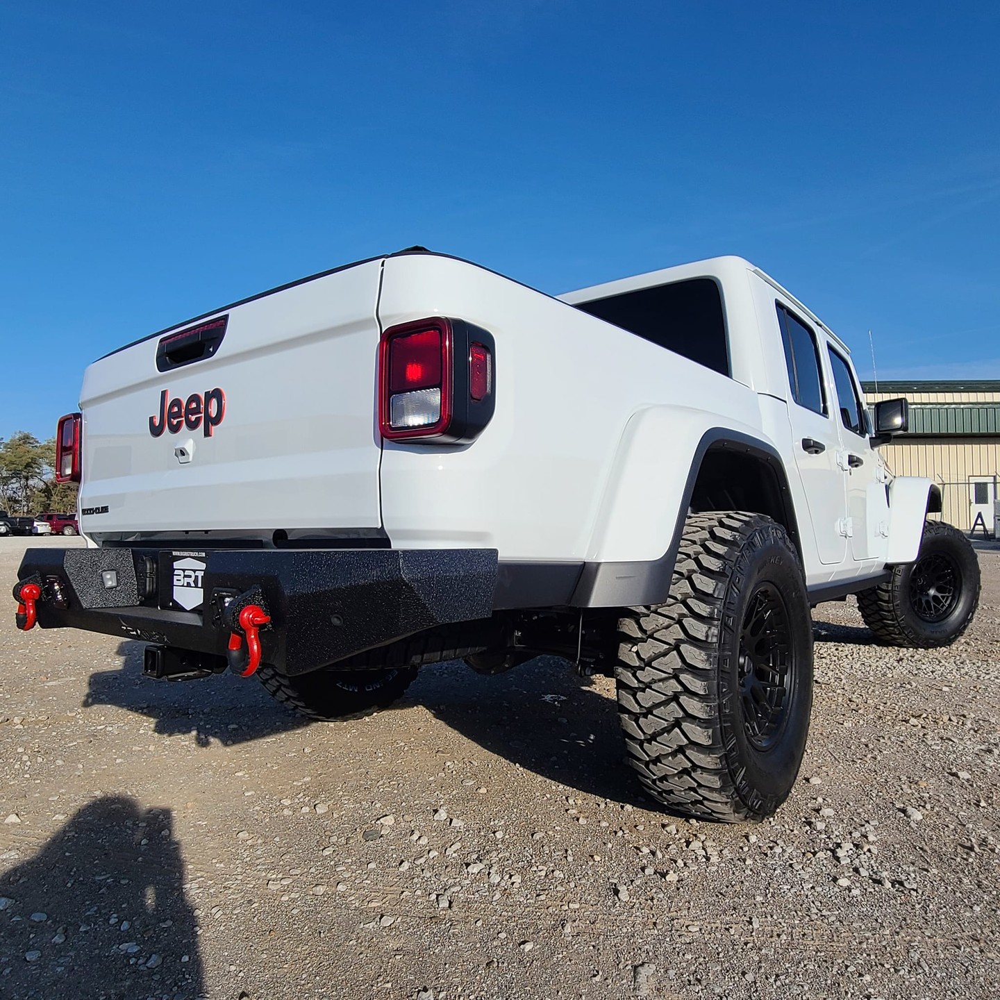 Jeep Gladiator with #TrailFX front bumper, rear bumper, and XV95 winch ðŸ”¥ðŸ”¥ðŸ”¥
ðŸ“·: @bigrigtru