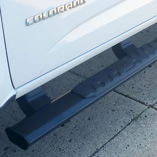 Chevy Colorado with #TrailFX A4 Aluminum Step Bars 
ðŸ“·: @accessories4trucks
#wilmar #minnesota #sh