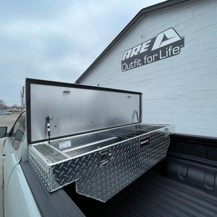 Ford Ranger with #TrailFX aluminum single lid low profile toolbox ðŸ˜

ðŸ“·: @midwesttruckacc 
#riv