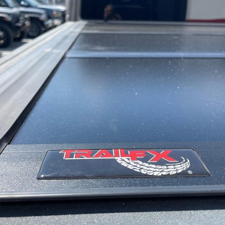 Jeep Gladiator with #TrailFX Premium Hard Tonneau Cover

Save up to $50 with TrailFX's tonneau cover