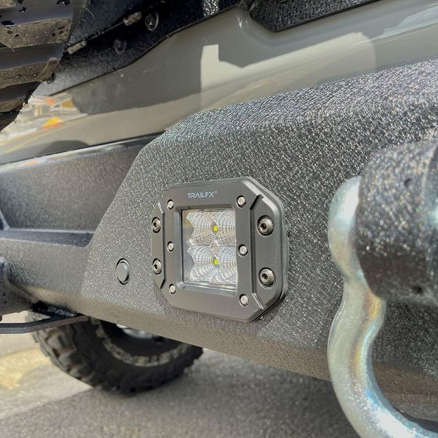 ðŸ“·: @superwheelscr 

2021 Jeep Wrangler Sport
ðŸ’¥ TrailFX Stubby Bumper with Skid Plate and Winch