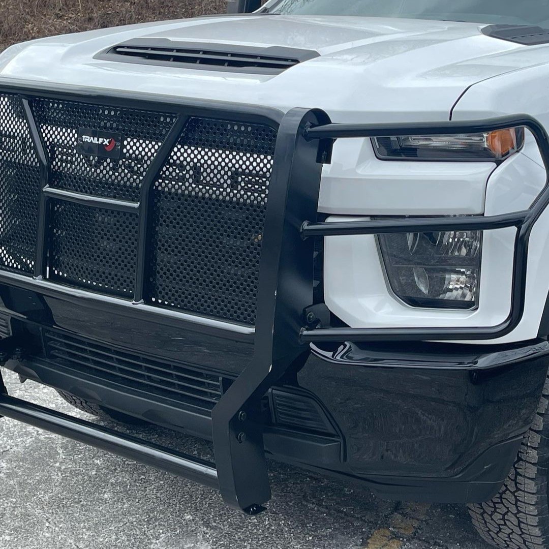 2022 Chevy Silverado 2500 with #TrailFX extreme grille guard ðŸ¤™ðŸ»

ðŸ“·: @tccustomized 
#jeffers