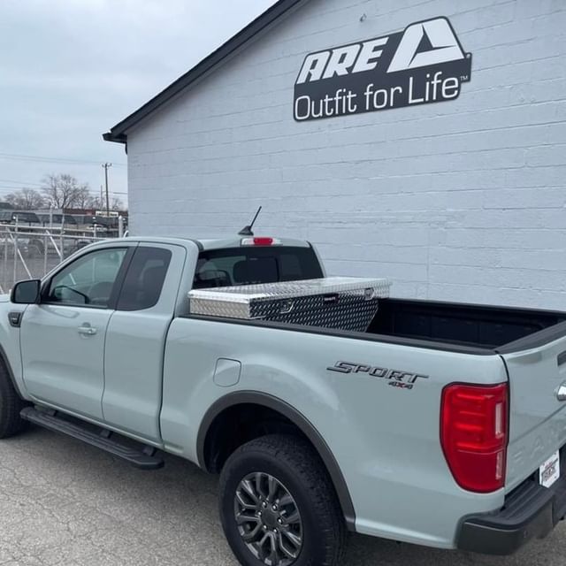 Ford Ranger with #TrailFX aluminum single lid low profile toolbox ðŸ˜

ðŸ“·: @midwesttruckacc 
#riv