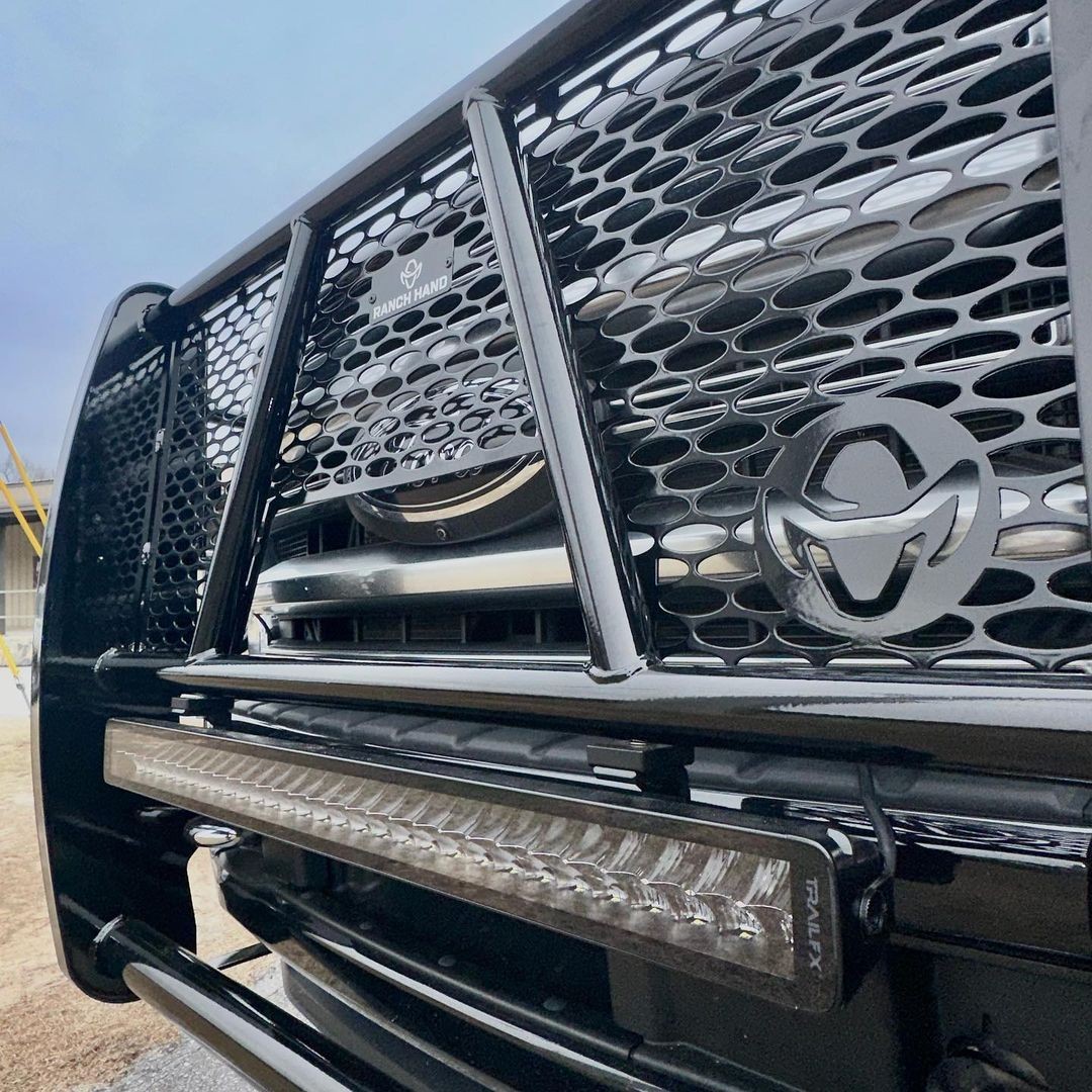 Ford F-250 with #TrailFX LED Light Bar 
ðŸ“·: @automotioncustoms 
#warnerrobinsga #shoplocal #automo