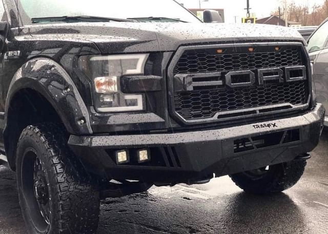 Another #FrontEndFriday! This time we're featuring this 2017 Ford F150 with a #TrailFX light duty fr