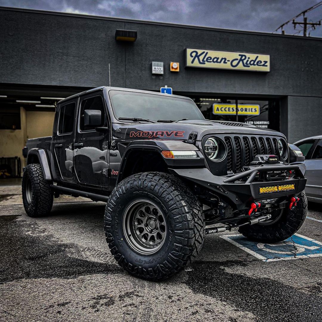 Jeep Gladiator with #TrailFX Reflex 2.0 Winch
ðŸ“·: @klean_ridez_accessories 
#sanjosecalifornia #sh
