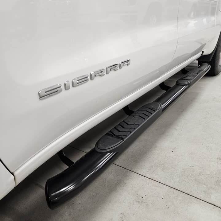 GMC Sierra 1500 with #TrailFX nerf bars
ðŸ“·: Line-X Of Kingston 
#kingston #pennsylvania #shoplocal