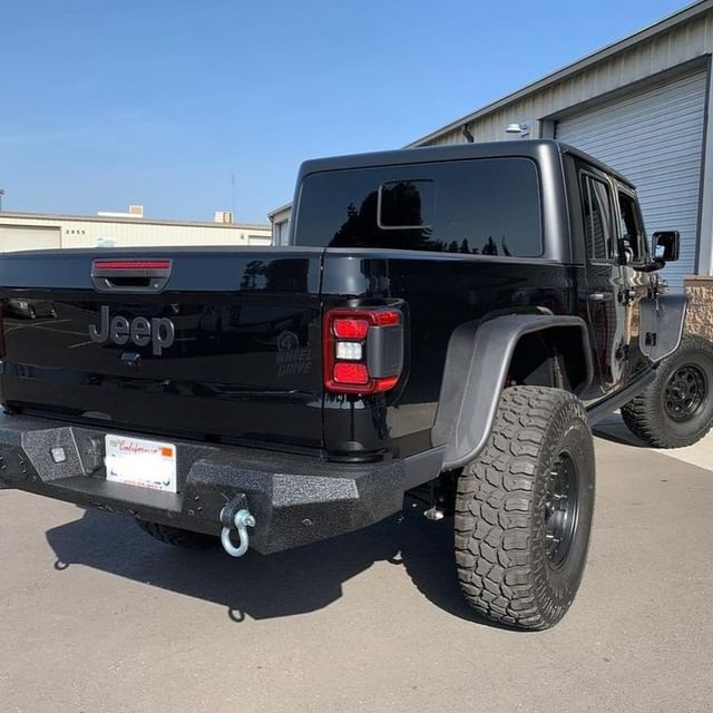 Jeep Gladiator with #TrailFX Fender Flares and Rear Bumper
ðŸ“·: @nobilebrotherstruck 
#fresno #cali