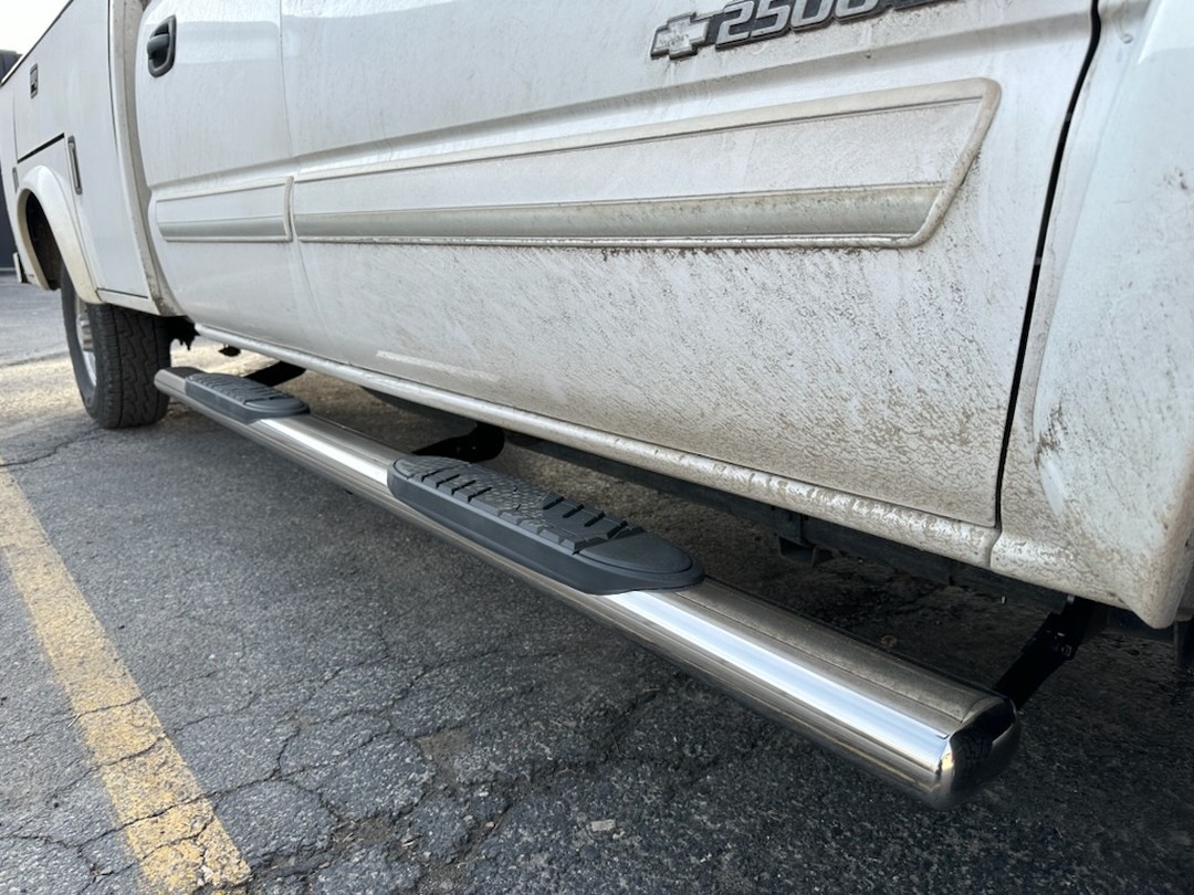 2500 HD with #TrailFX step bars ðŸ’ª
ðŸ“·: @_customtruckwa_ 
#spokanewashington#shoplocal #customtru