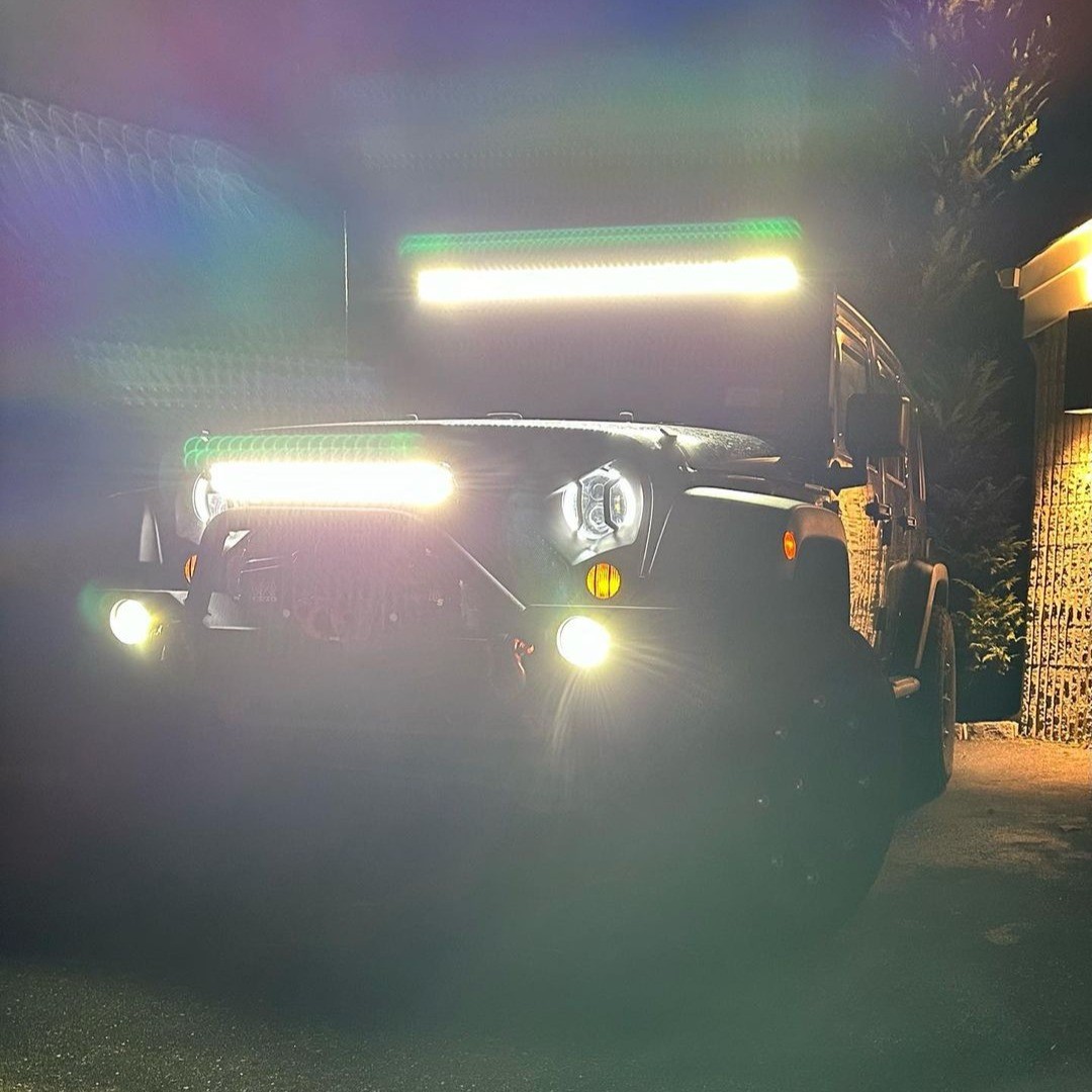 Jeep Wrangler JKU with #TrailFX LED light bars ðŸ’¡
ðŸ“·: @1elitejeep
#jeep #jeepwrangler #wranglerj