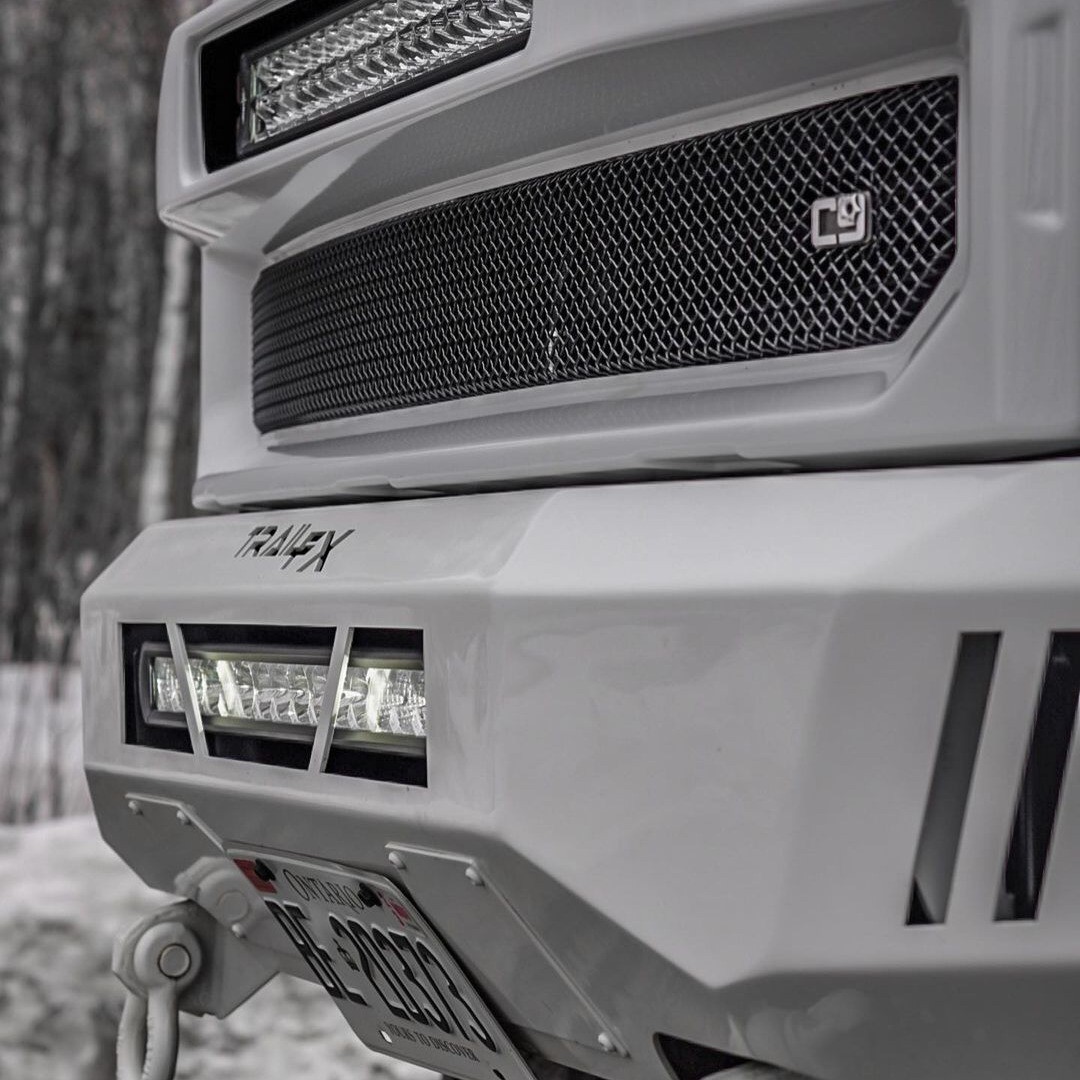 F150 with #TrailFX color-matched bumper and new LED light bar ðŸ˜ðŸ”¥ðŸ”¥
ðŸ“·: @oxwhite2.7 
#ford 