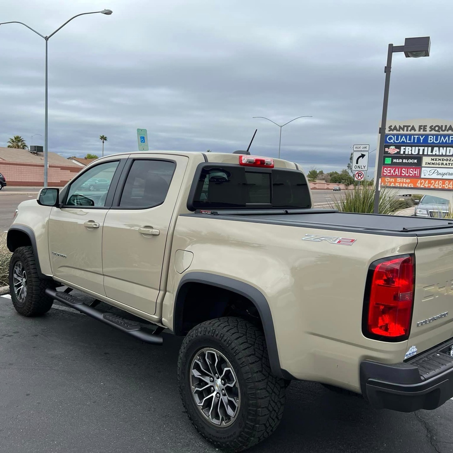 Chevy Colorado with #TrailFX side steps
ðŸ“·: @qualitybumper 
#mesaaz #shoplocal #chevycolorado #che
