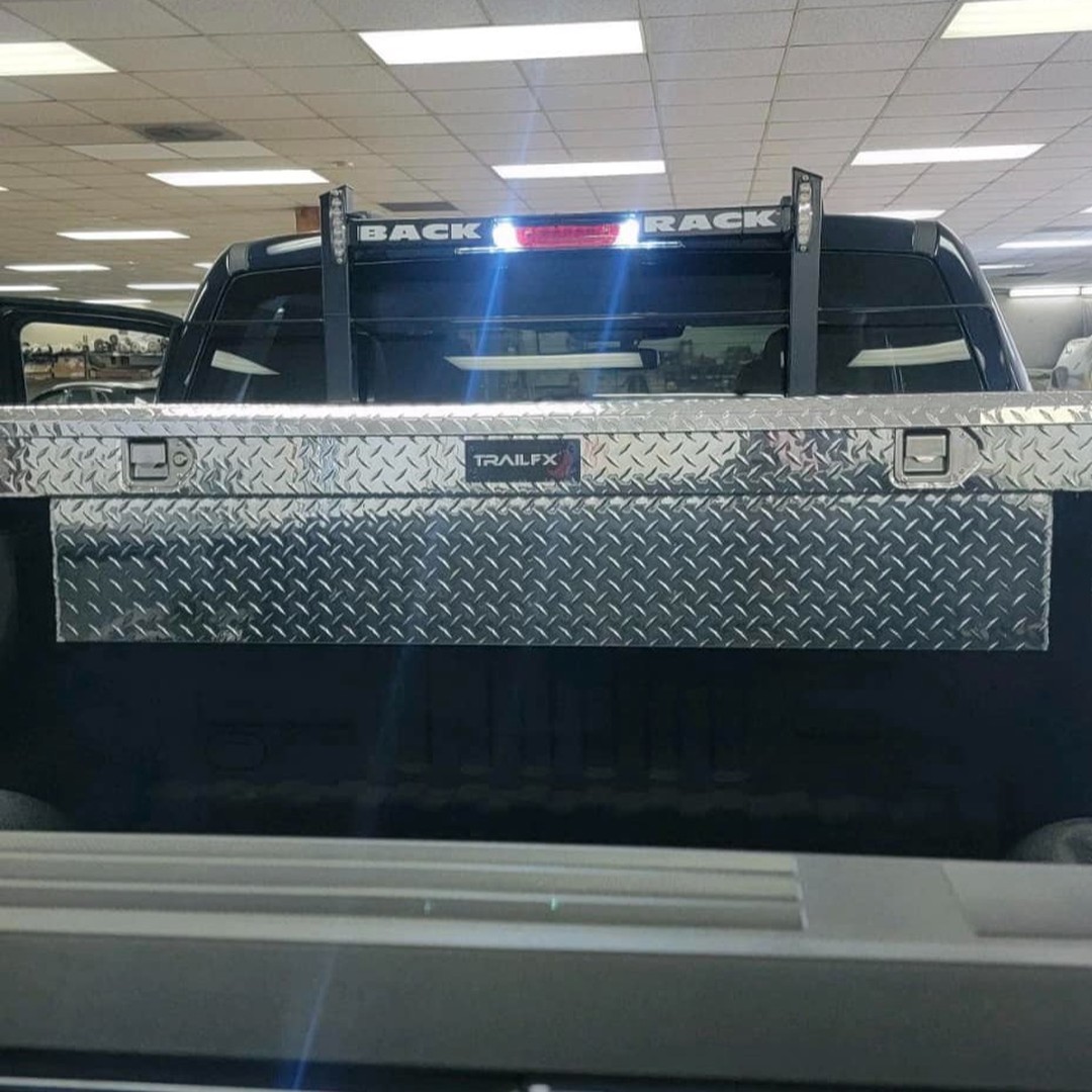 2023 Ford F-150 with #TrailFX toolbox
ðŸ“·: @cditruckandvan
#westbridgewater #massachusetts #shoploc