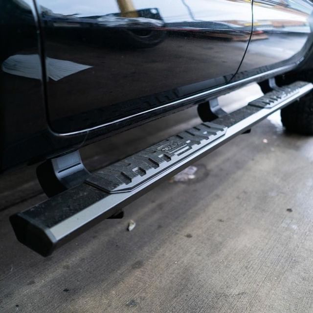 2021 Ford Ranger with #TrailFX rain guards and A4 step bars ðŸ˜Ž

ðŸ“·: @crownspeedlab 
#crownspeedl