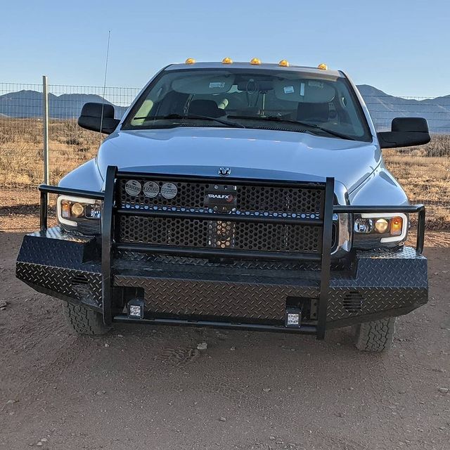 #TrailFX full replacement bumper with grille guard ðŸ¤˜

ðŸ“·: calebkng
#cummins #ram #ramtrucks #fr