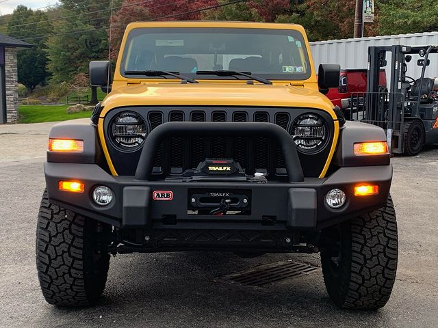Jeep Wrangler JL with a #TrailFX Reflex 2.0 winch ðŸ’ª
ðŸ“·: @protrucksandcars 
#pittsburgh #pennsyl